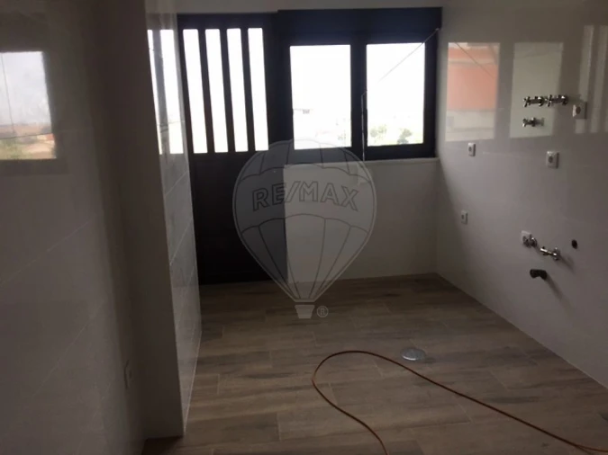 Moradia T2 para Arrendamento em Espinho Foto 7