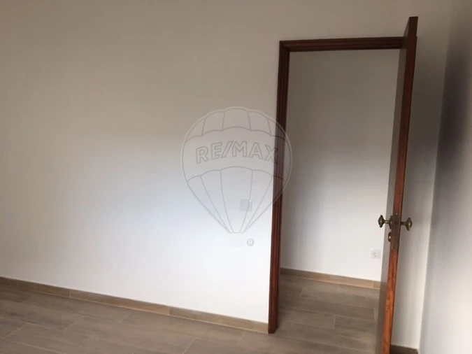 Moradia T2 para Arrendamento em Espinho Foto 5