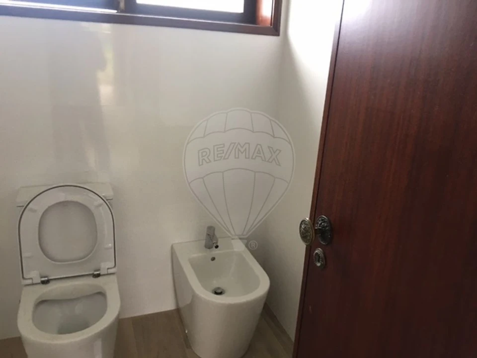 Moradia T2 para Arrendamento em Espinho Foto 8