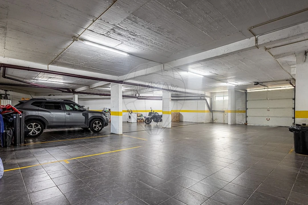 Apartamento T2 para Venda em Azambuja Foto 27