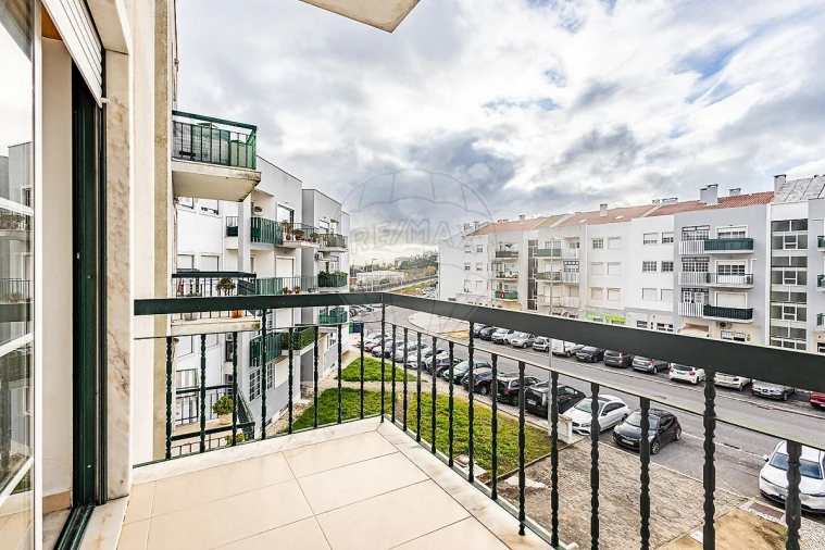 Apartamento T2 para Venda em Azambuja Foto 4