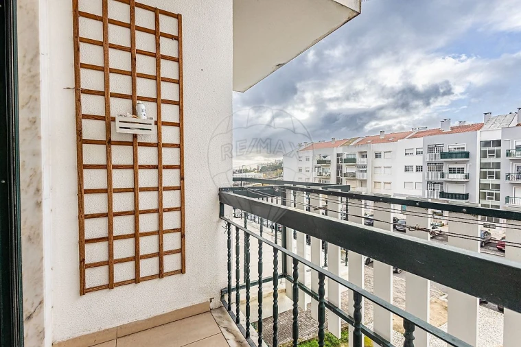 Apartamento T2 para Venda em Azambuja Foto 13