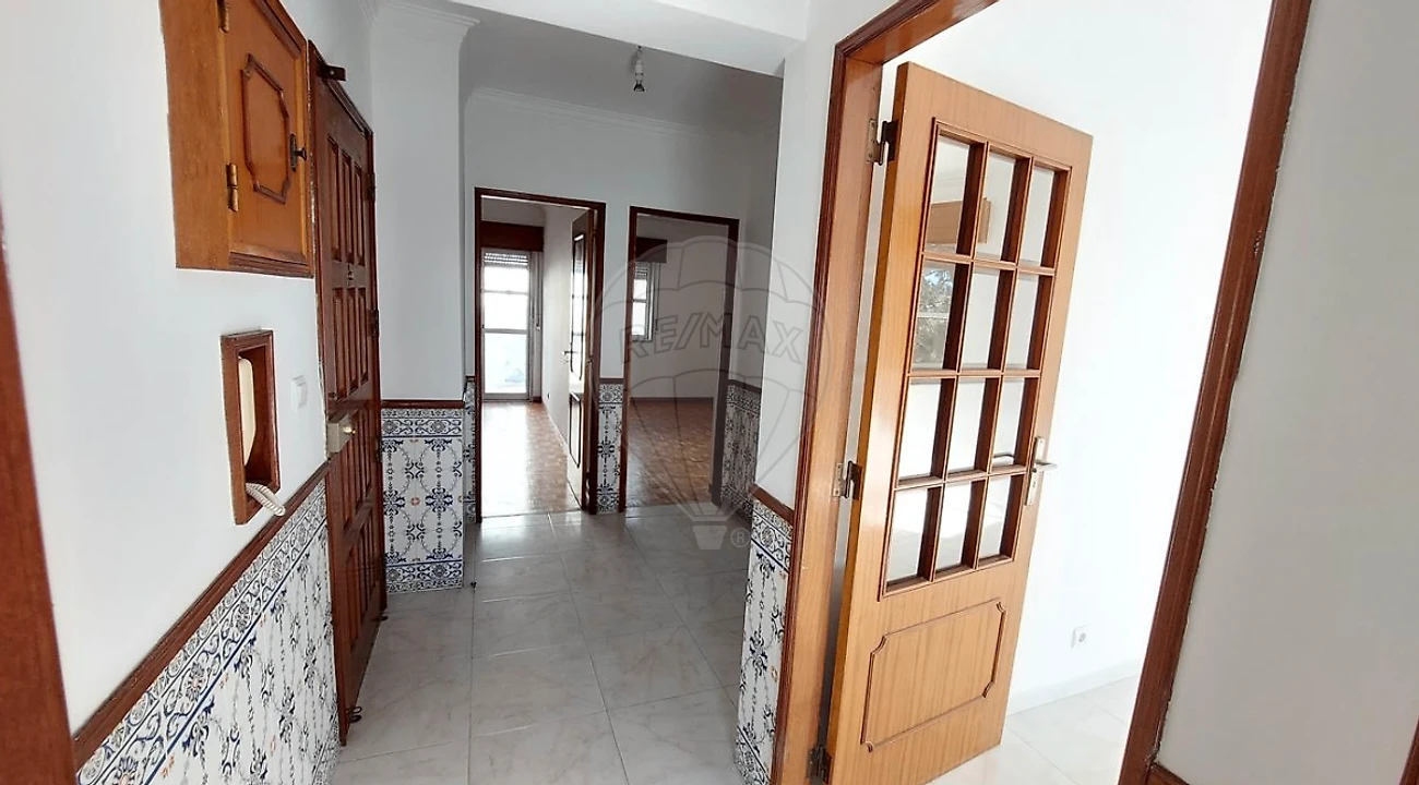 Apartamento T2 para Venda em Algueirão-Mem Martins Foto 11