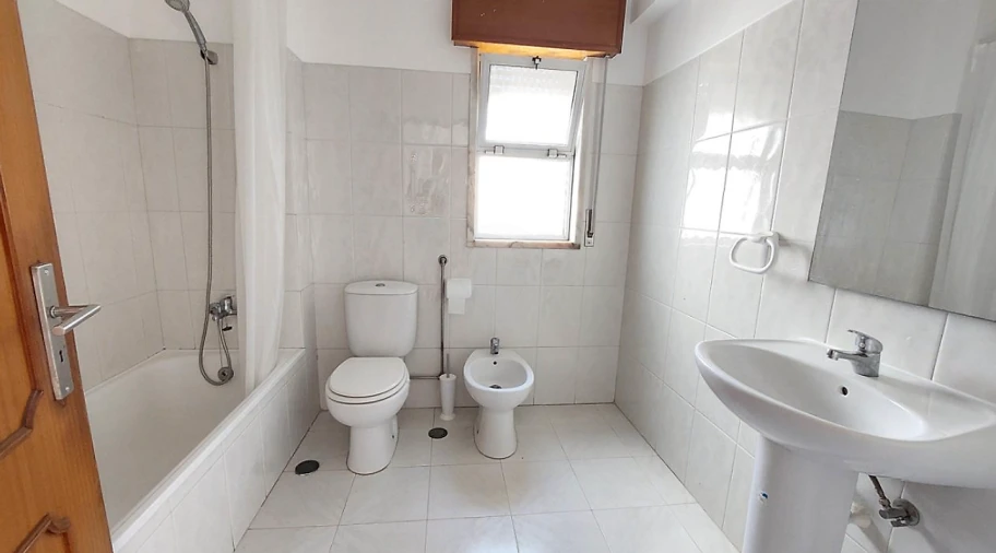 Apartamento T2 para Venda em Algueirão-Mem Martins Foto 15