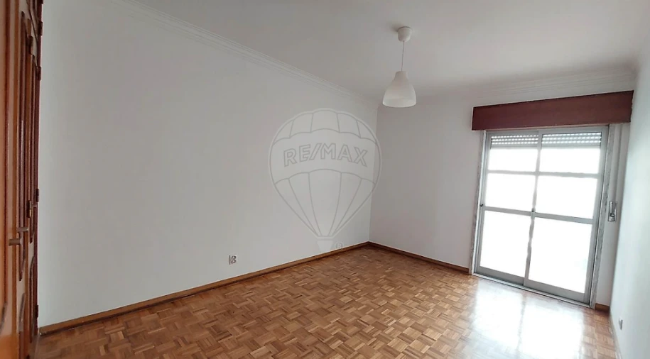 Apartamento T2 para Venda em Algueirão-Mem Martins Foto 9