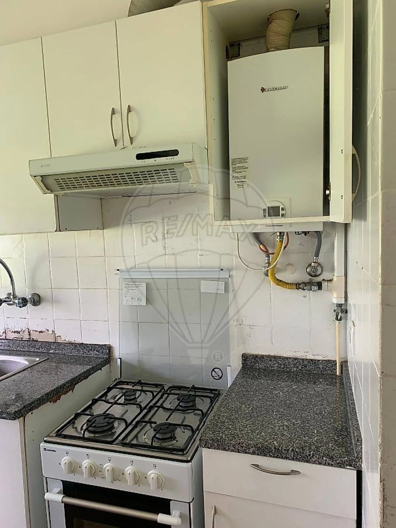 Apartamento T2 para Venda em Agualva e Mira-Sintra Foto 24
