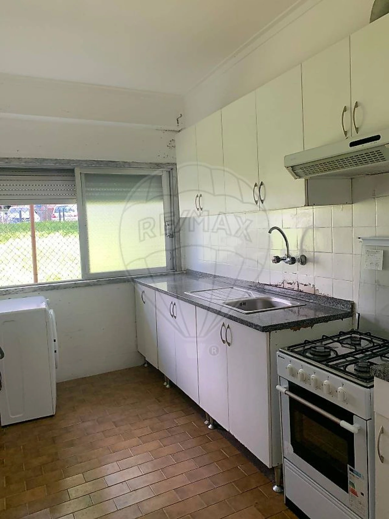 Apartamento T2 para Venda em Agualva e Mira-Sintra Foto 23