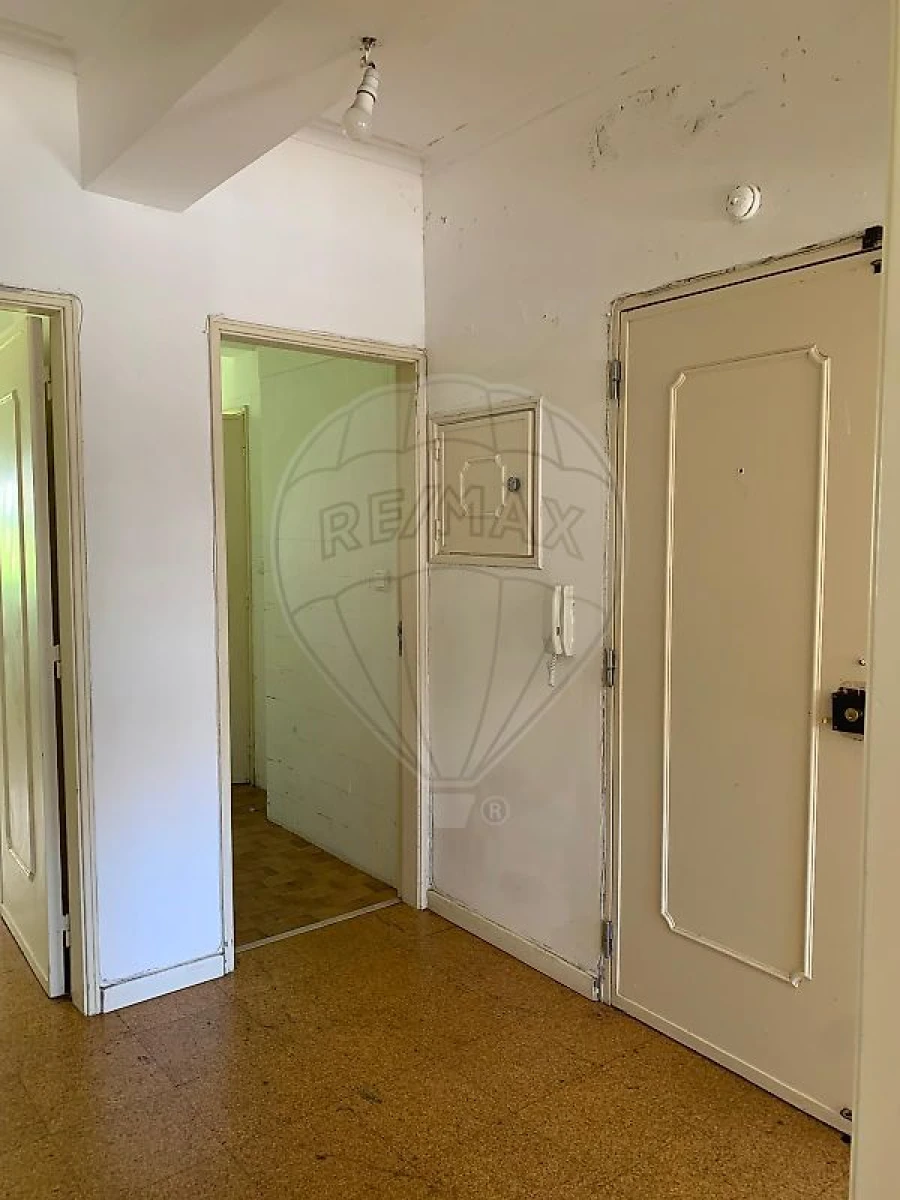 Apartamento T2 para Venda em Agualva e Mira-Sintra Foto 22