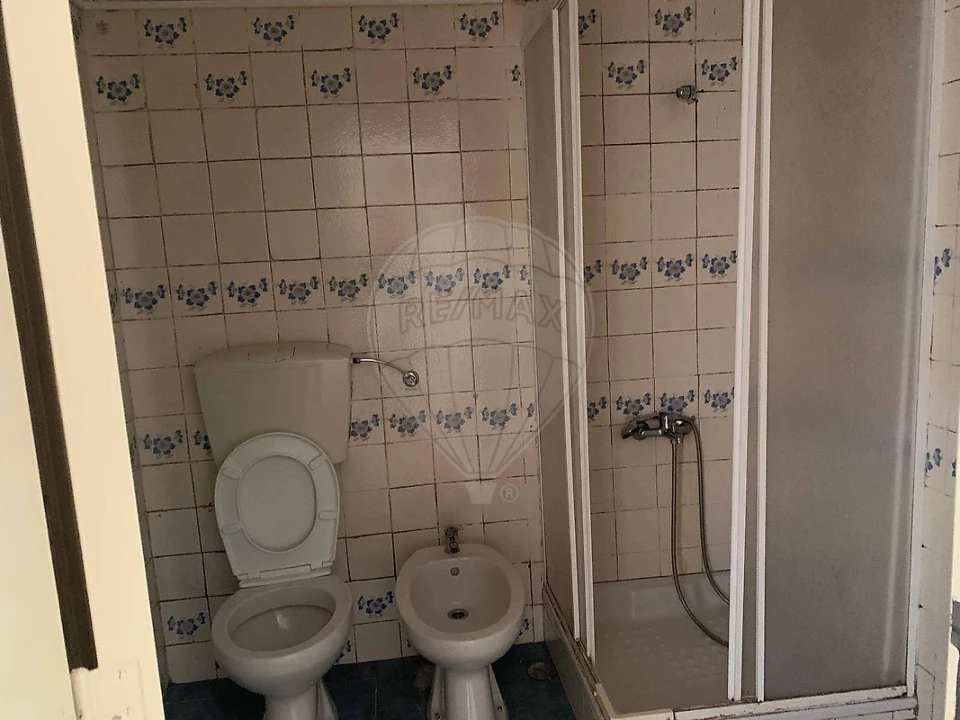 Apartamento T2 para Venda em Agualva e Mira-Sintra Foto 15