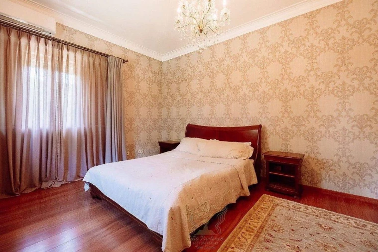 Moradia T5 para Venda em Charneca de Caparica e Sobreda Foto 23