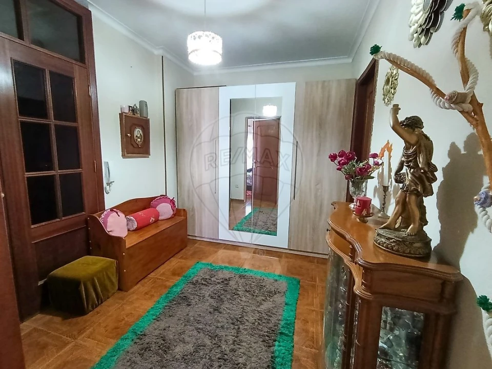 Apartamento T1 para Arrendamento em Oliveira do Douro Foto 1