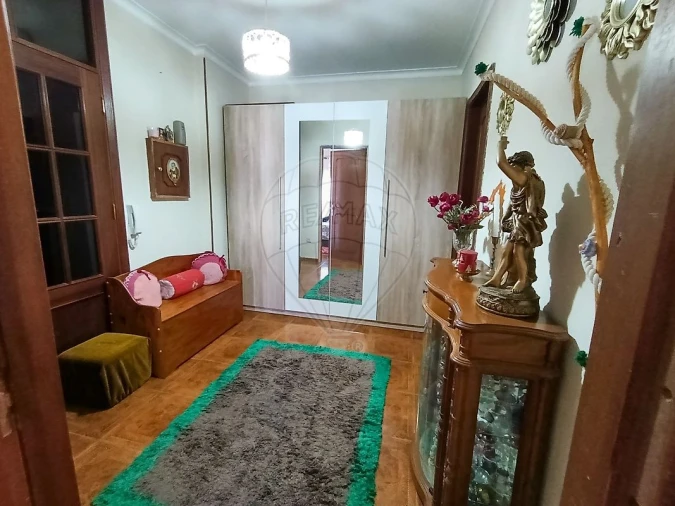 Apartamento T1 para Arrendamento em Oliveira do Douro Foto 3