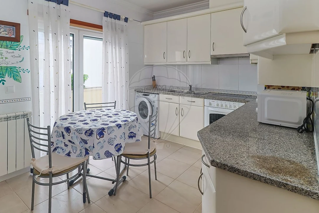 Apartamento T2 para Arrendamento em Buarcos Foto 4