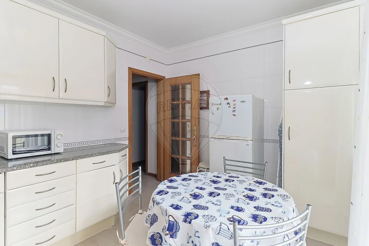 Apartamento T2 para Arrendamento em Buarcos Foto 5