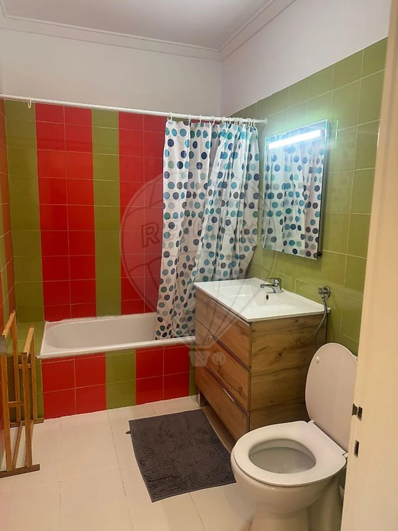 Apartamento T1 para Venda em Laranjeiro e Feijó Foto 8