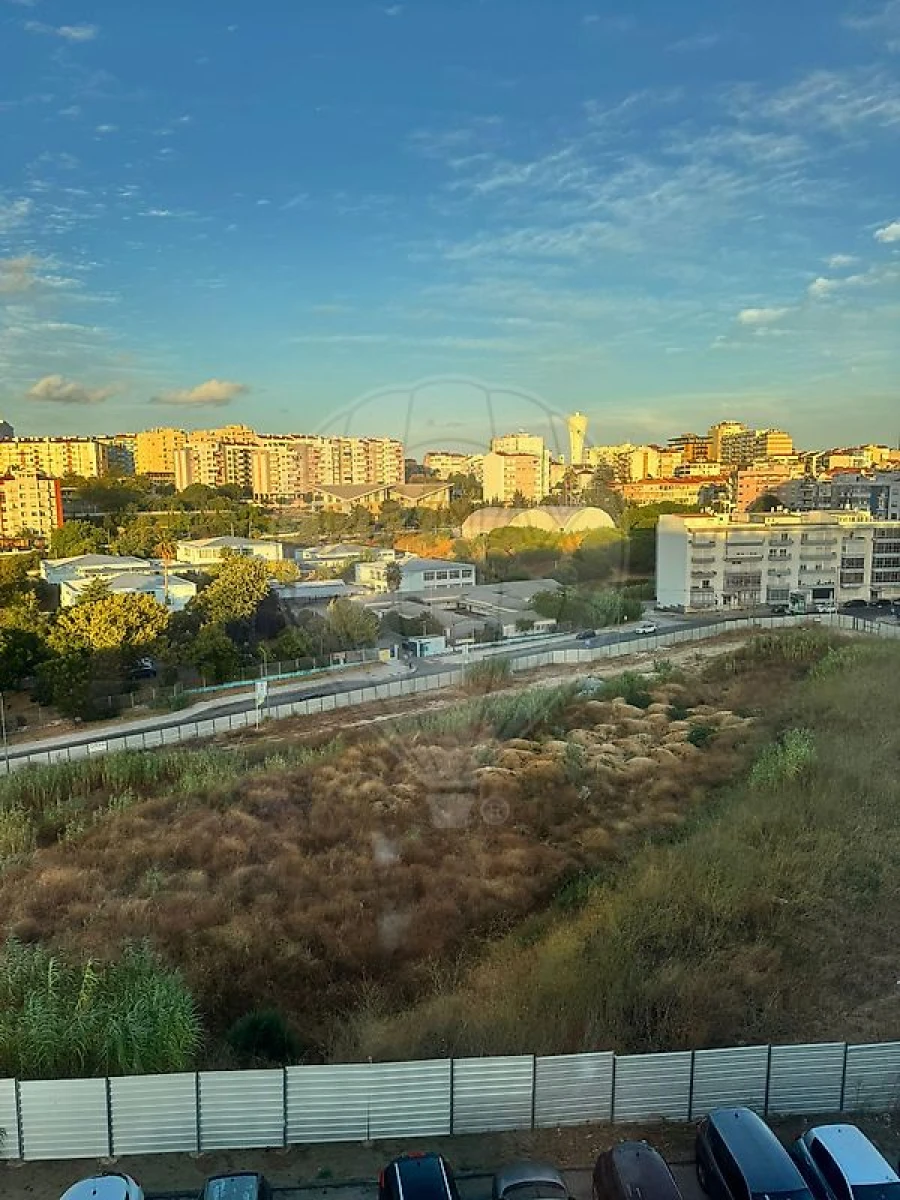Apartamento T1 para Venda em Laranjeiro e Feijó Foto 10
