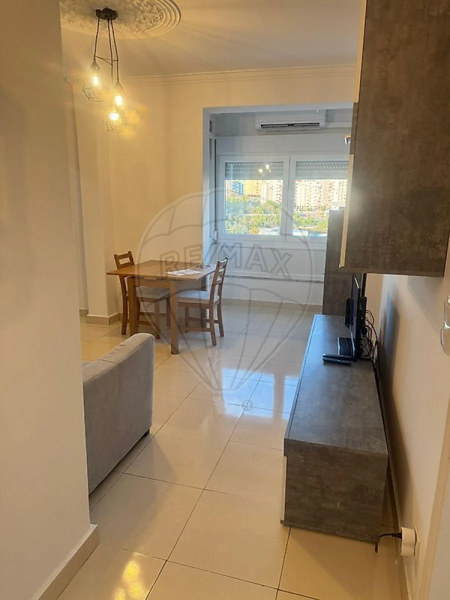 Apartamento T1 para Venda em Laranjeiro e Feijó Foto 3