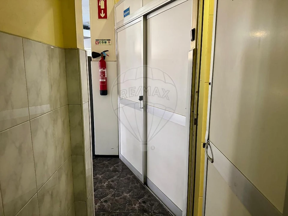 Negócio para Venda em Póvoa de Santa Iria e Forte da Casa Foto 6