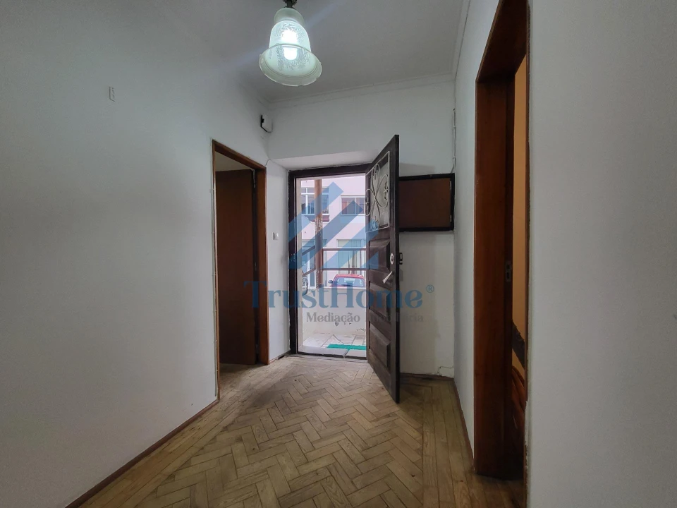 Moradia T2 para Venda em Agualva e Mira-Sintra Foto 10