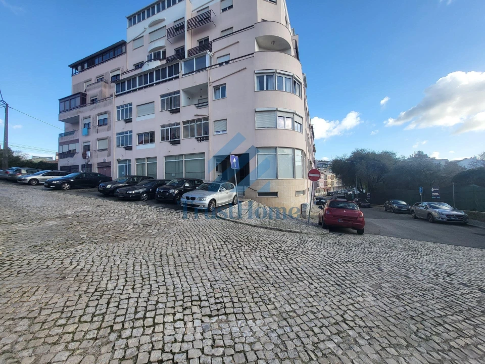 Moradia T2 para Venda em Agualva e Mira-Sintra Foto 22