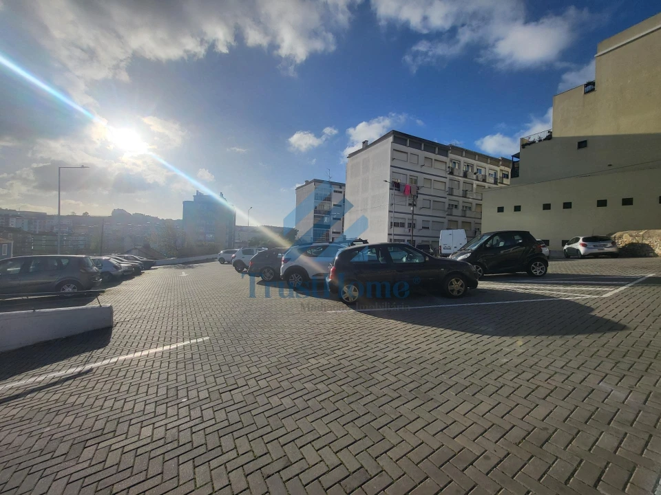 Moradia T2 para Venda em Agualva e Mira-Sintra Foto 24