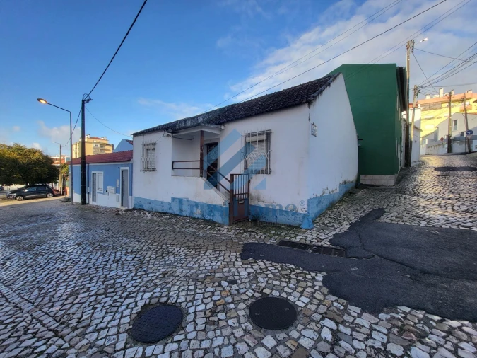 Moradia T2 para Venda em Agualva e Mira-Sintra Foto 17