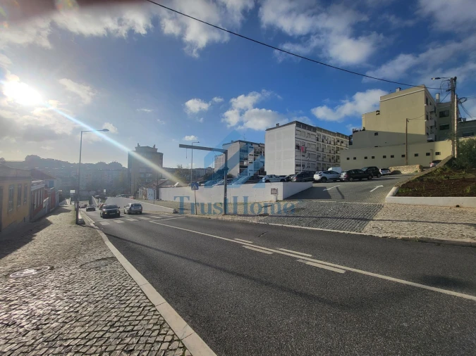 Moradia T2 para Venda em Agualva e Mira-Sintra Foto 23