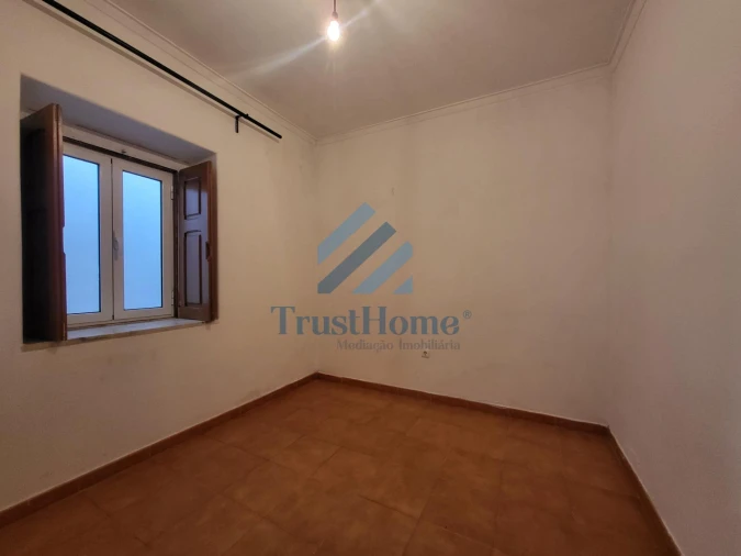 Moradia T2 para Venda em Agualva e Mira-Sintra Foto 9