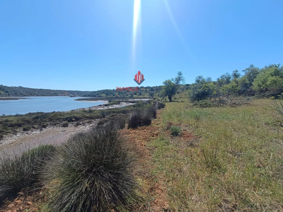 Terreno para Venda em Estômbar e Parchal Foto 3
