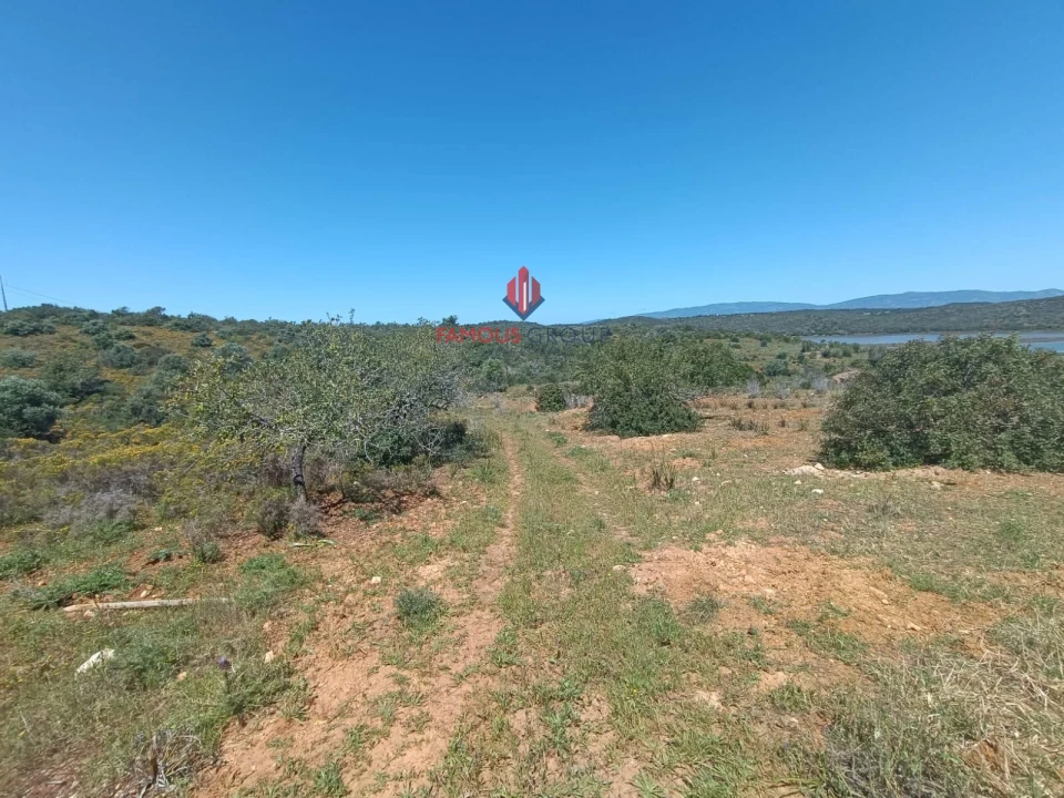 Terreno para Venda em Estômbar e Parchal Foto 4