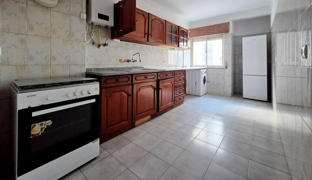 Apartamento T3 para Venda em Rio de Mouro Foto 8