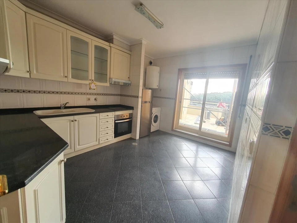 Apartamento T2 para Venda em Mafamude e Vilar do Paraíso Foto 6