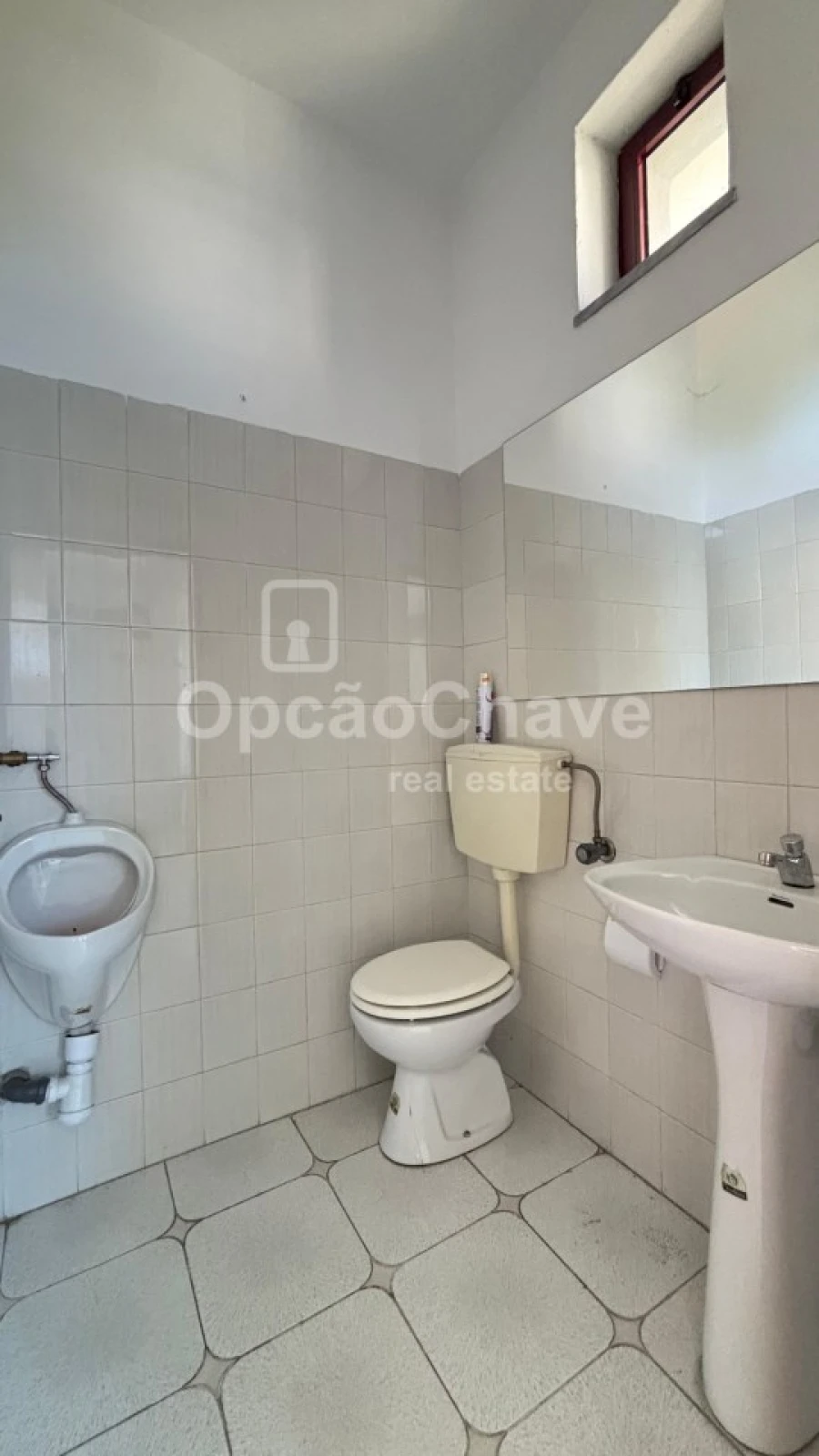 Loja para Arrendamento em Abraveses Foto 4