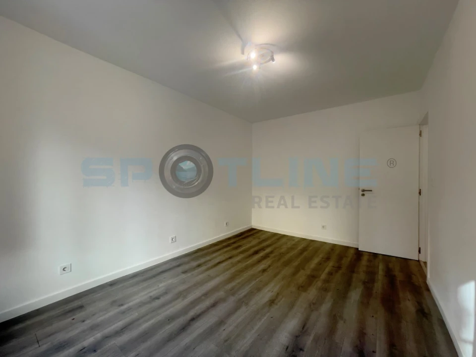 Apartamento T2 para Arrendamento em Campo de Ourique Foto 23