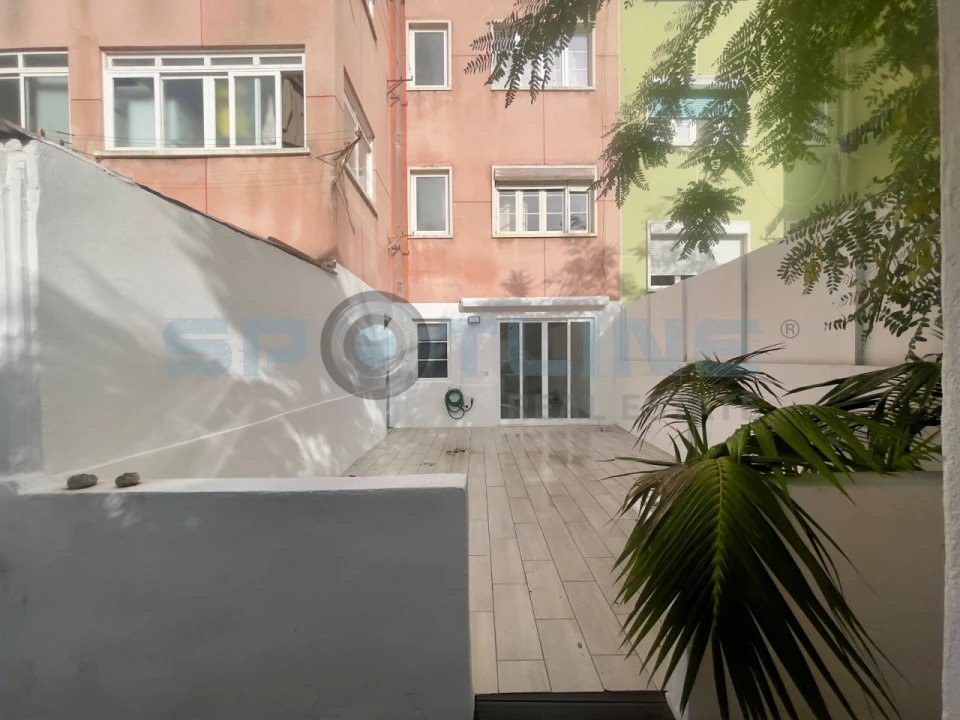 Apartamento T2 para Arrendamento em Campo de Ourique Foto 32