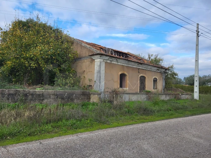 Terreno para Venda em Casais e Alviobeira Foto 7