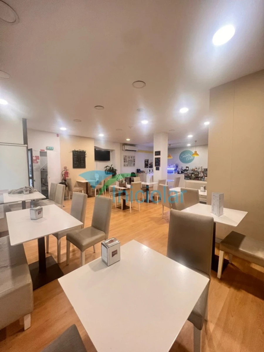 Negócio para Venda em Ermesinde Foto 4