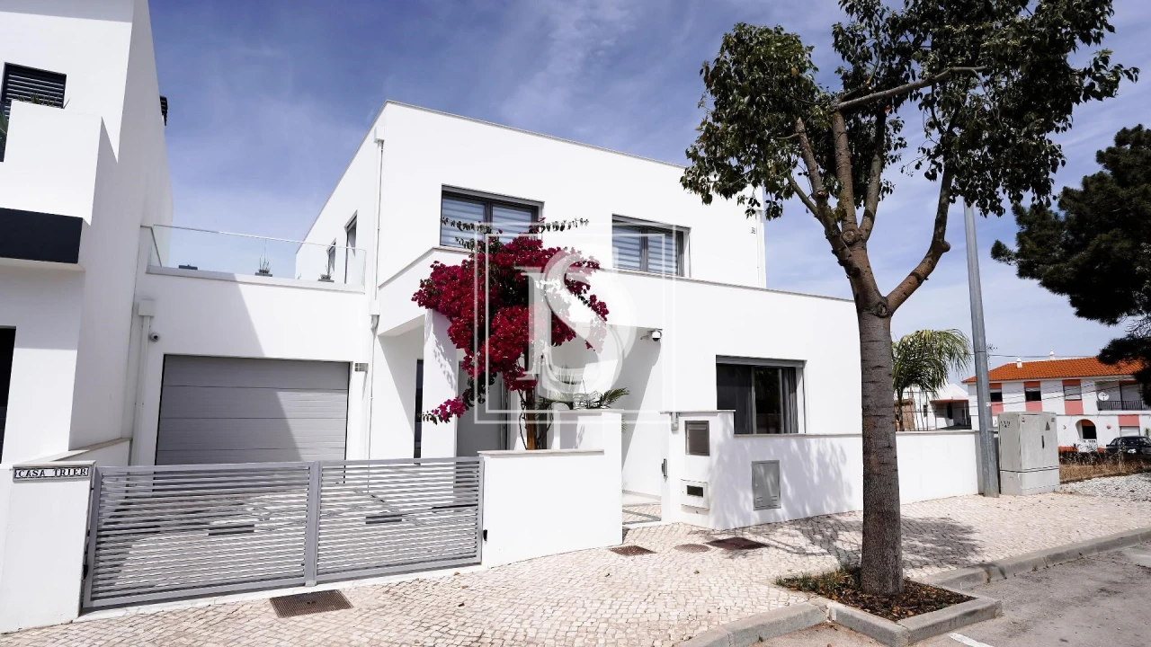 Moradia T4 para Venda em Castro Marim Foto 1