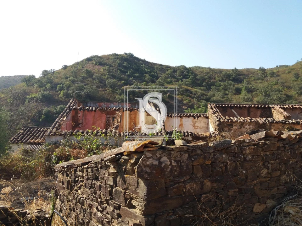 Moradia T5 para Venda em Santa Catarina da Fonte do Bispo Foto 4