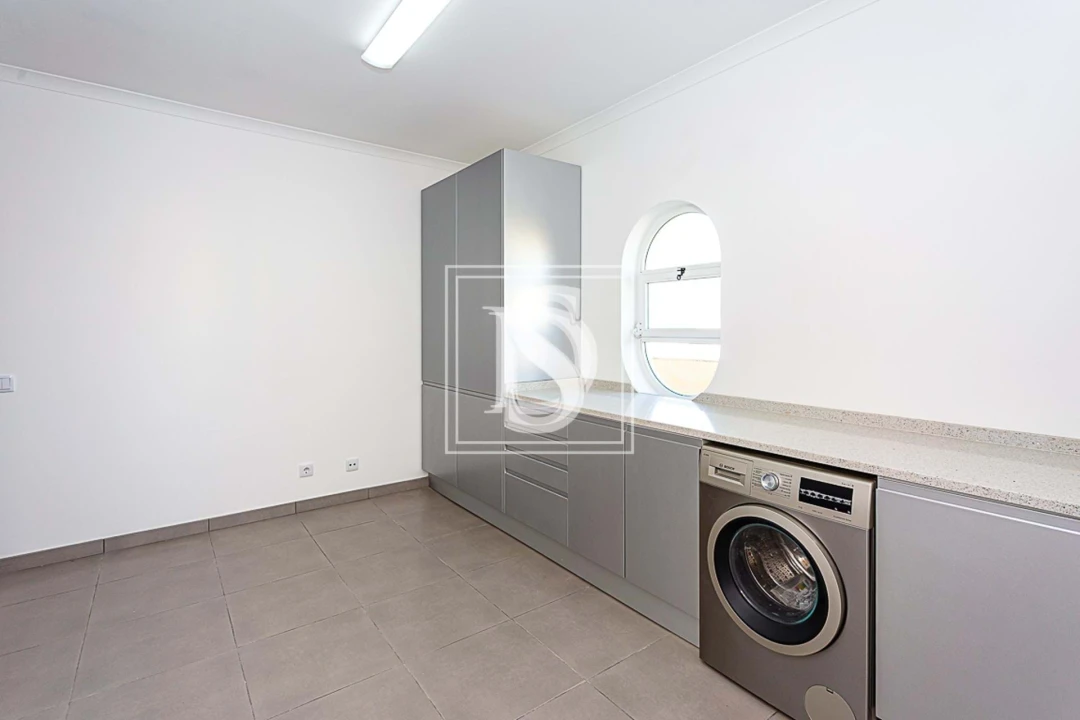 Apartamento T5 para Venda em Faro (Sé e São Pedro) Foto 19