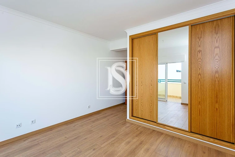 Apartamento T5 para Venda em Faro (Sé e São Pedro) Foto 25