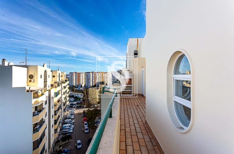 Apartamento T5 para Venda em Faro (Sé e São Pedro) Foto 20