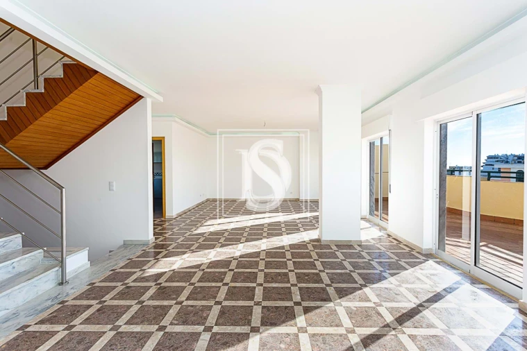 Apartamento T5 para Venda em Faro (Sé e São Pedro) Foto 16