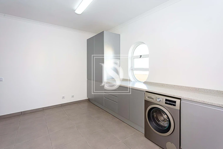 Apartamento T5 para Venda em Faro (Sé e São Pedro) Foto 19