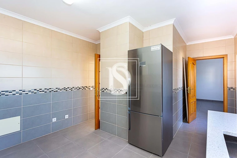 Apartamento T5 para Venda em Faro (Sé e São Pedro) Foto 18