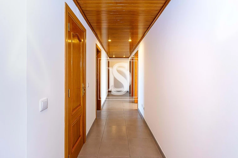 Apartamento T5 para Venda em Faro (Sé e São Pedro) Foto 30