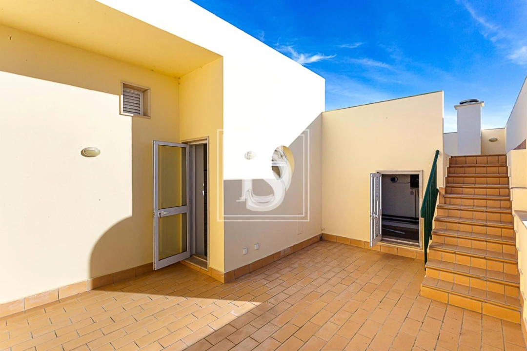 Apartamento T5 para Venda em Faro (Sé e São Pedro) Foto 32