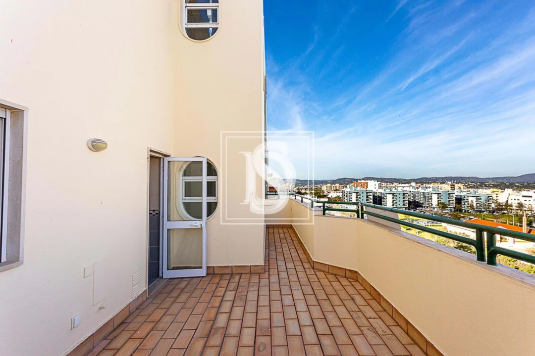 Apartamento T5 para Venda em Faro (Sé e São Pedro) Foto 19