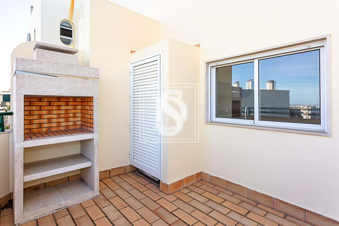 Apartamento T5 para Venda em Faro (Sé e São Pedro) Foto 18