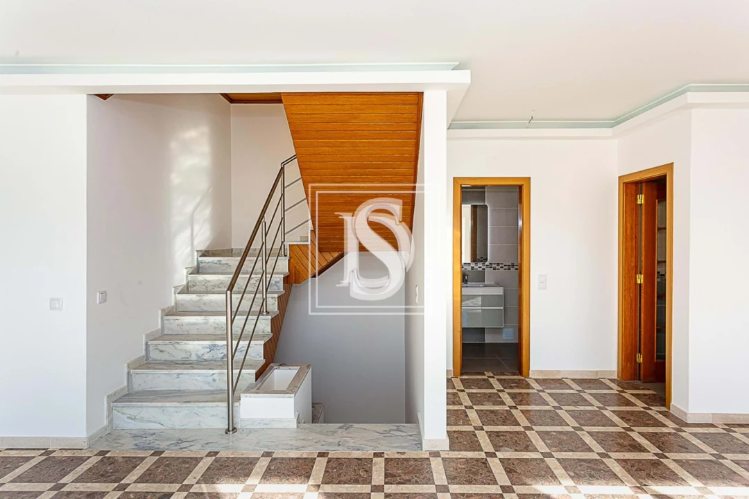 Apartamento T5 para Venda em Faro (Sé e São Pedro) Foto 30